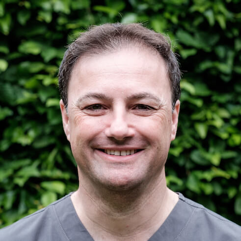 Dr Lincoln Hirst BDS